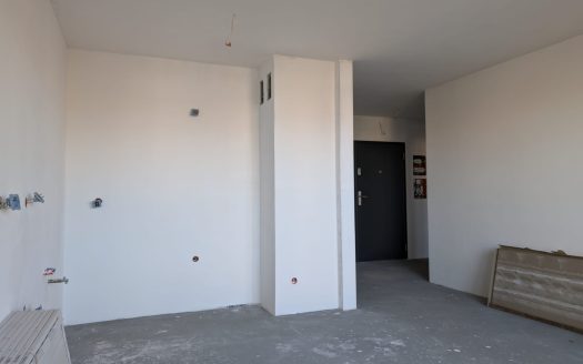 Przestronne mieszkanie do własnej aranżacji!