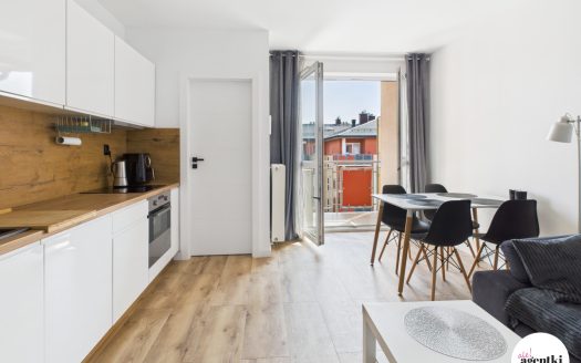 Funkcjonalne mieszkanie z dużym balkonem 