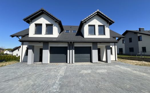 Dom na przedmieściach Gdańska, blisko natury