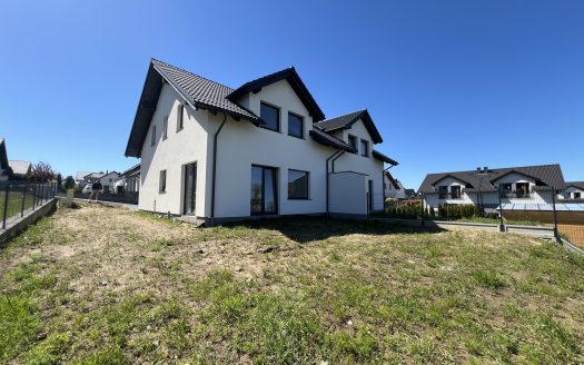 Dom na przedmieściach Gdańska, blisko natury