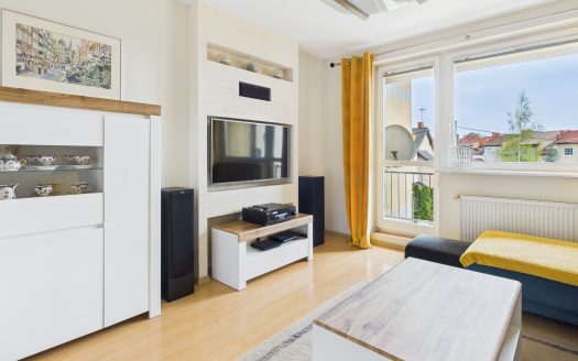 Dwupoziomowe mieszkanie z dużym potencjałem