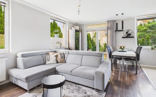 3-pokojowe mieszkanie z dużym ogródkiem w idealnej lokalizacji!