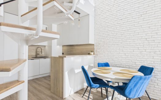 Dwupoziomowy apartament w sercu Moreny